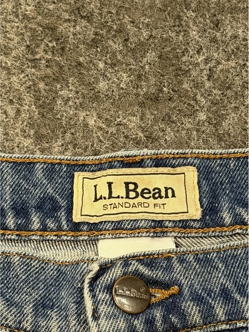 L.L.Bean Standard Fit Jeans Men’s 36x32 Blue Straight Leg 100% Cotton Denim
